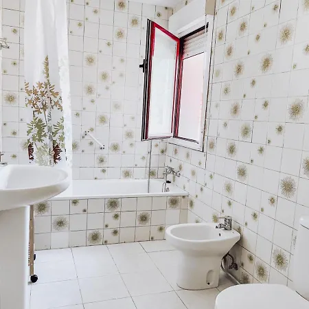 Pensión Bella Kalma, Acogedora Casa Con Parking, Jardin Y Wifi Llanes